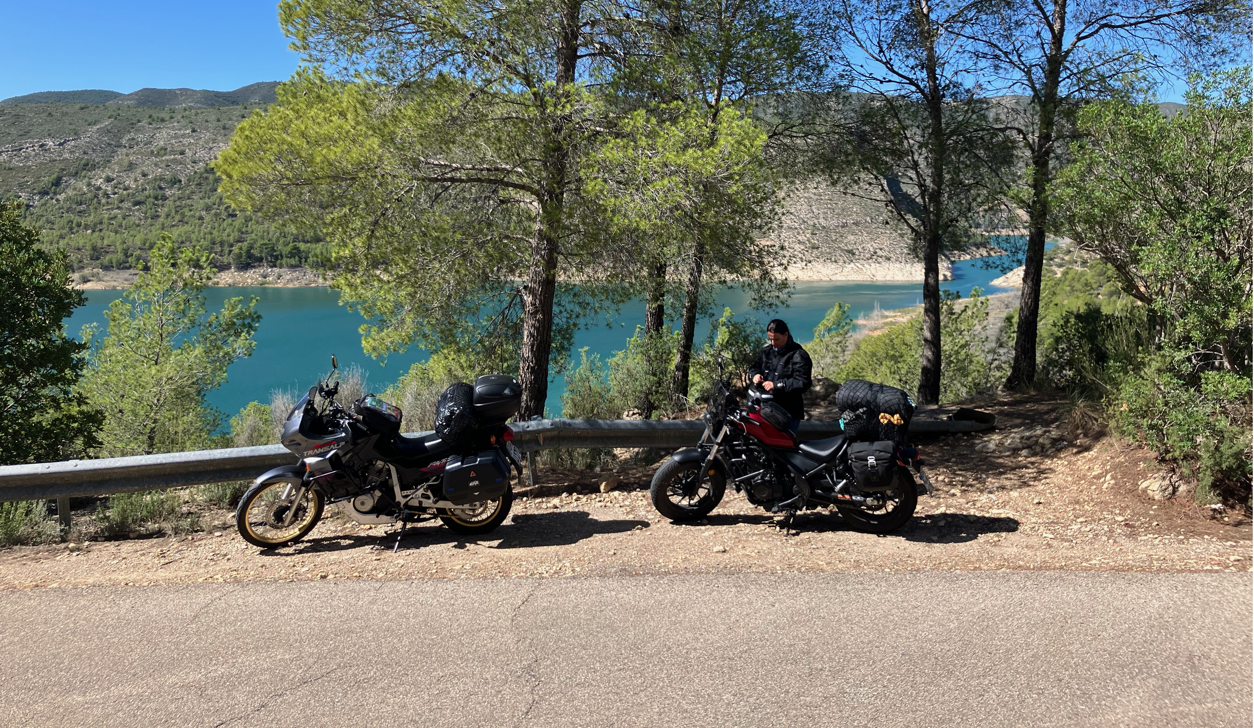 Bikes by the lake in Spain, ‎⁨Loriguilla⁩, ⁨Valencia⁩, ⁨Spanien⁩--All rights reserved by paddys